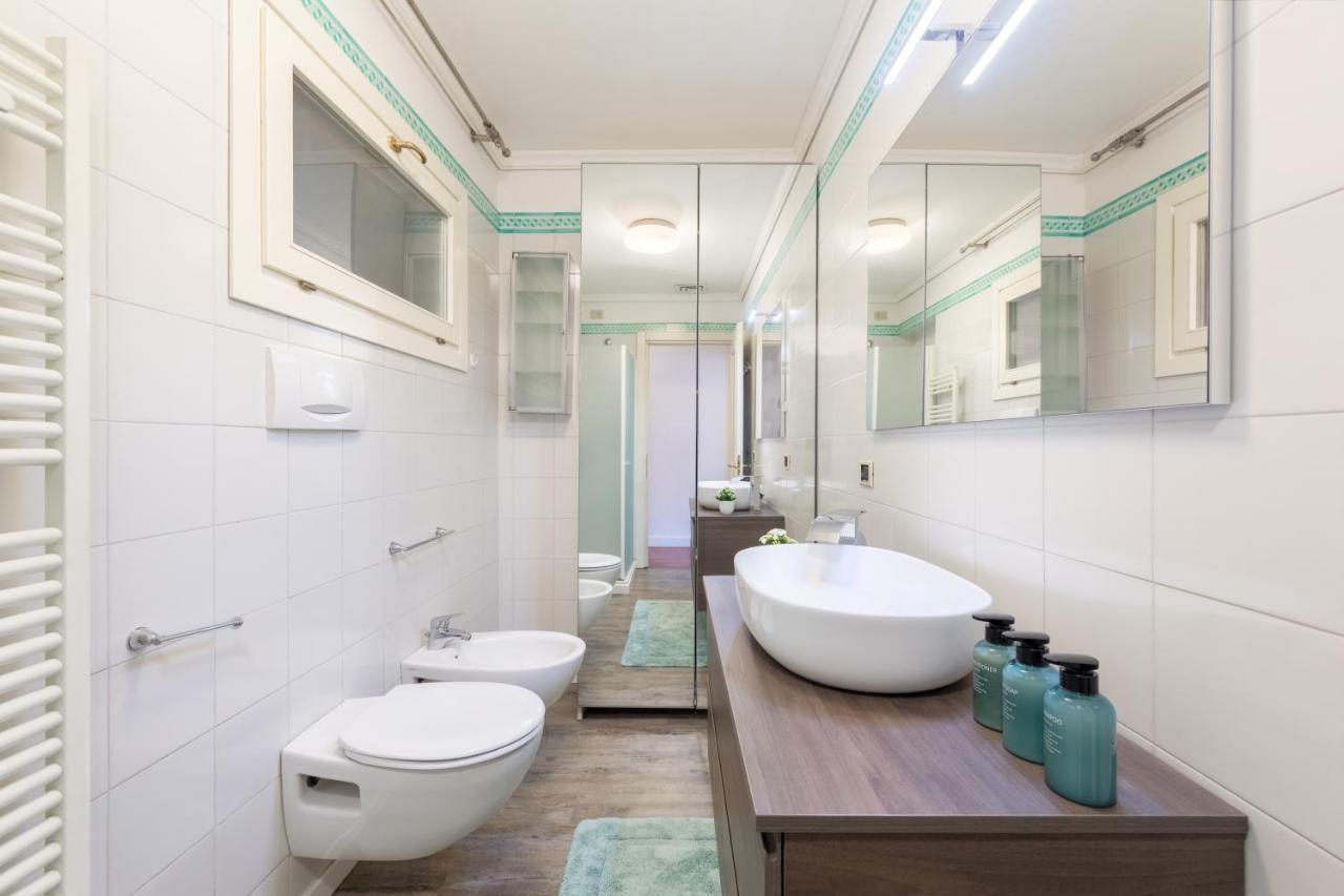 Colombina With Canal View Apartamento *